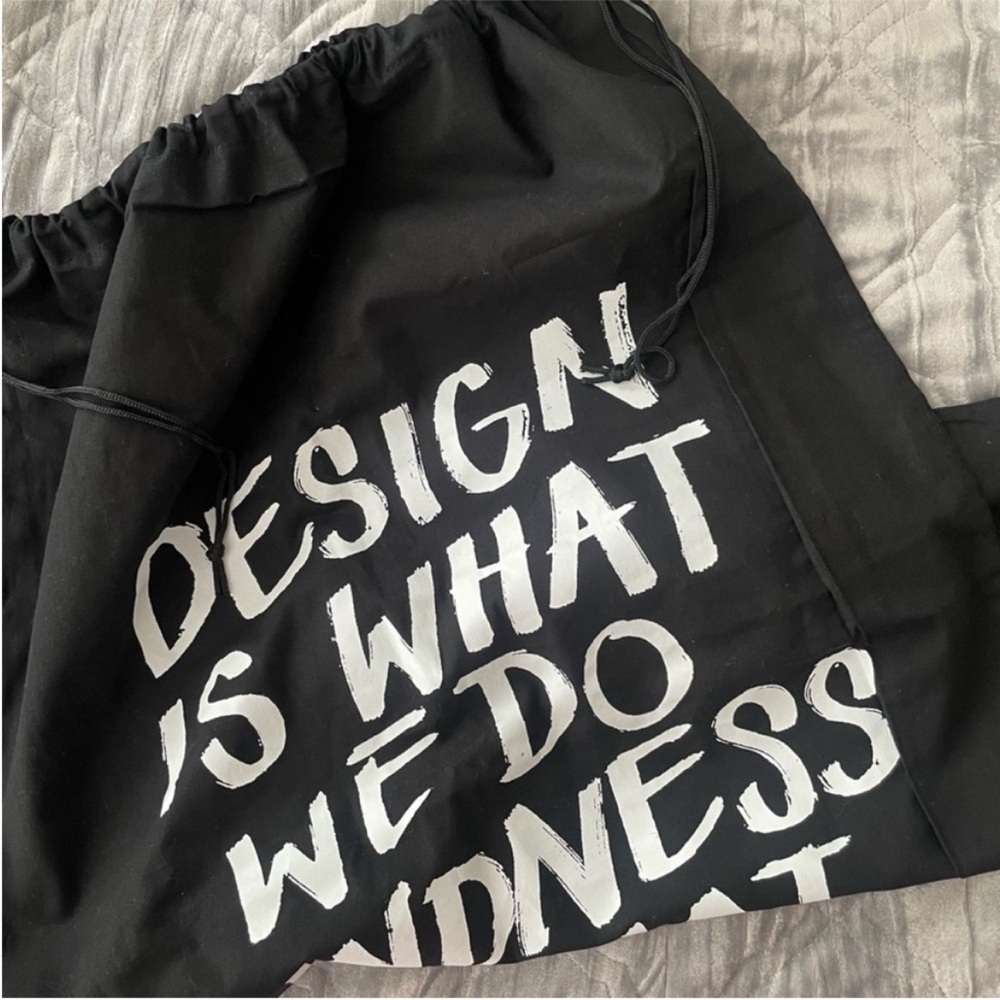 🖤 Kurt Geiger dustbag XL